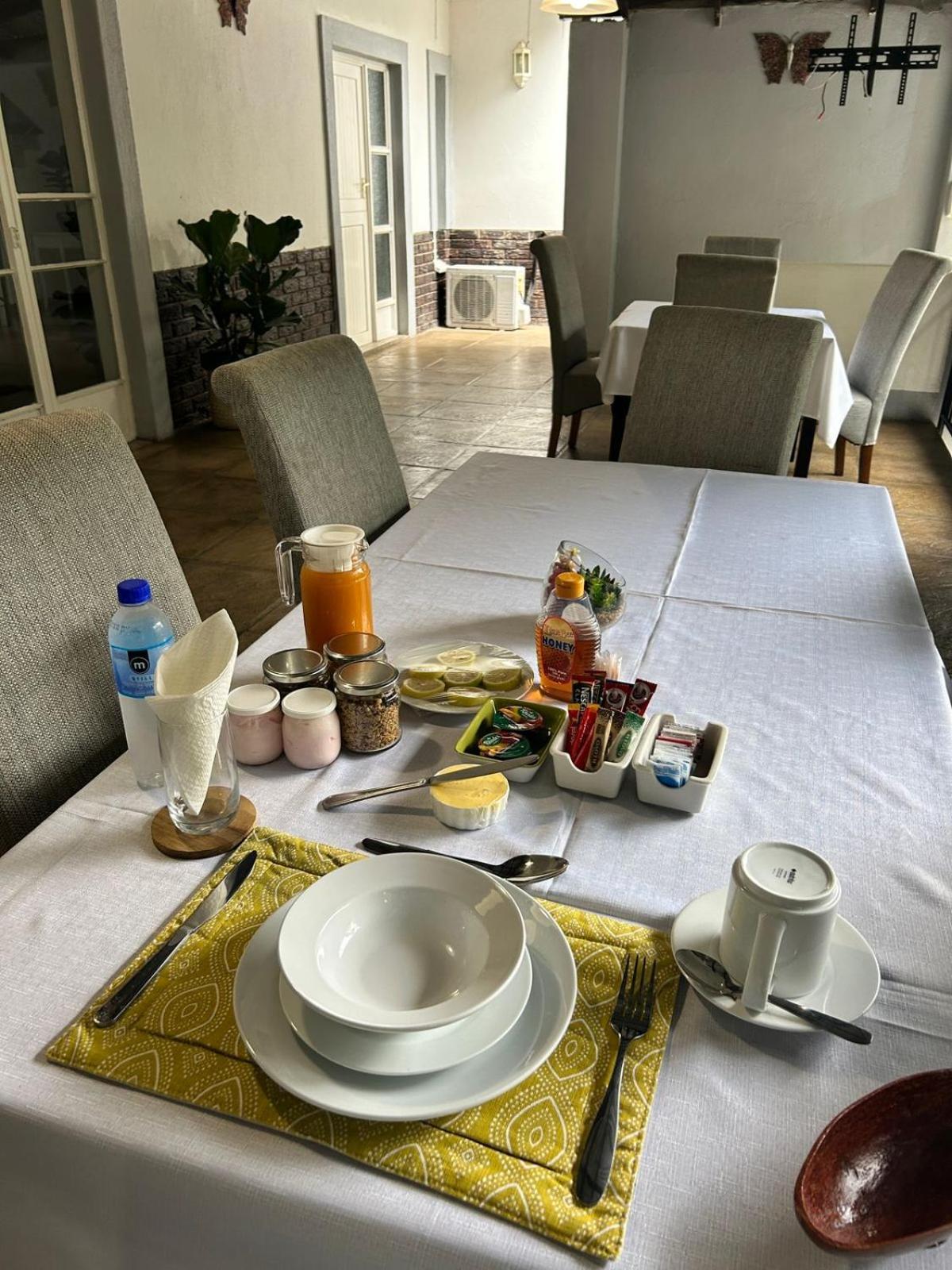 Calla Lily Guesthouse Mbombela Buitenkant foto