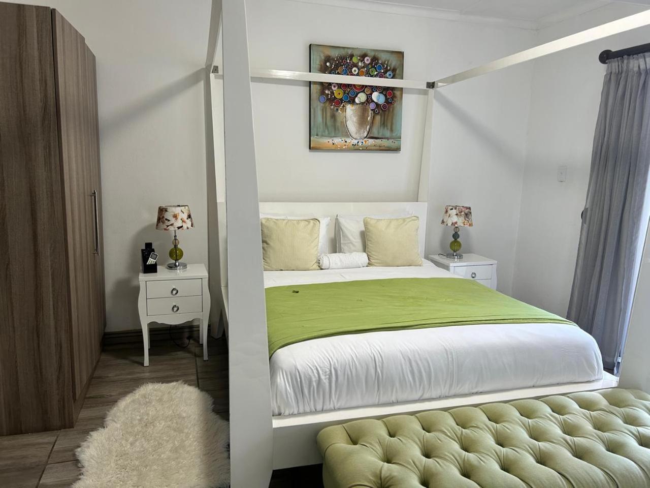 Calla Lily Guesthouse Mbombela Buitenkant foto