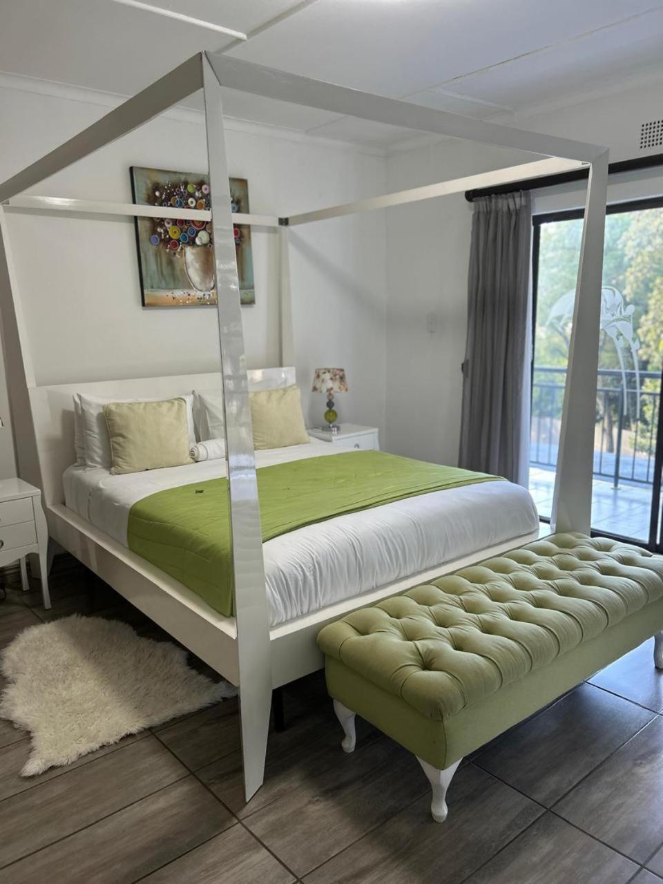 Calla Lily Guesthouse Mbombela Buitenkant foto
