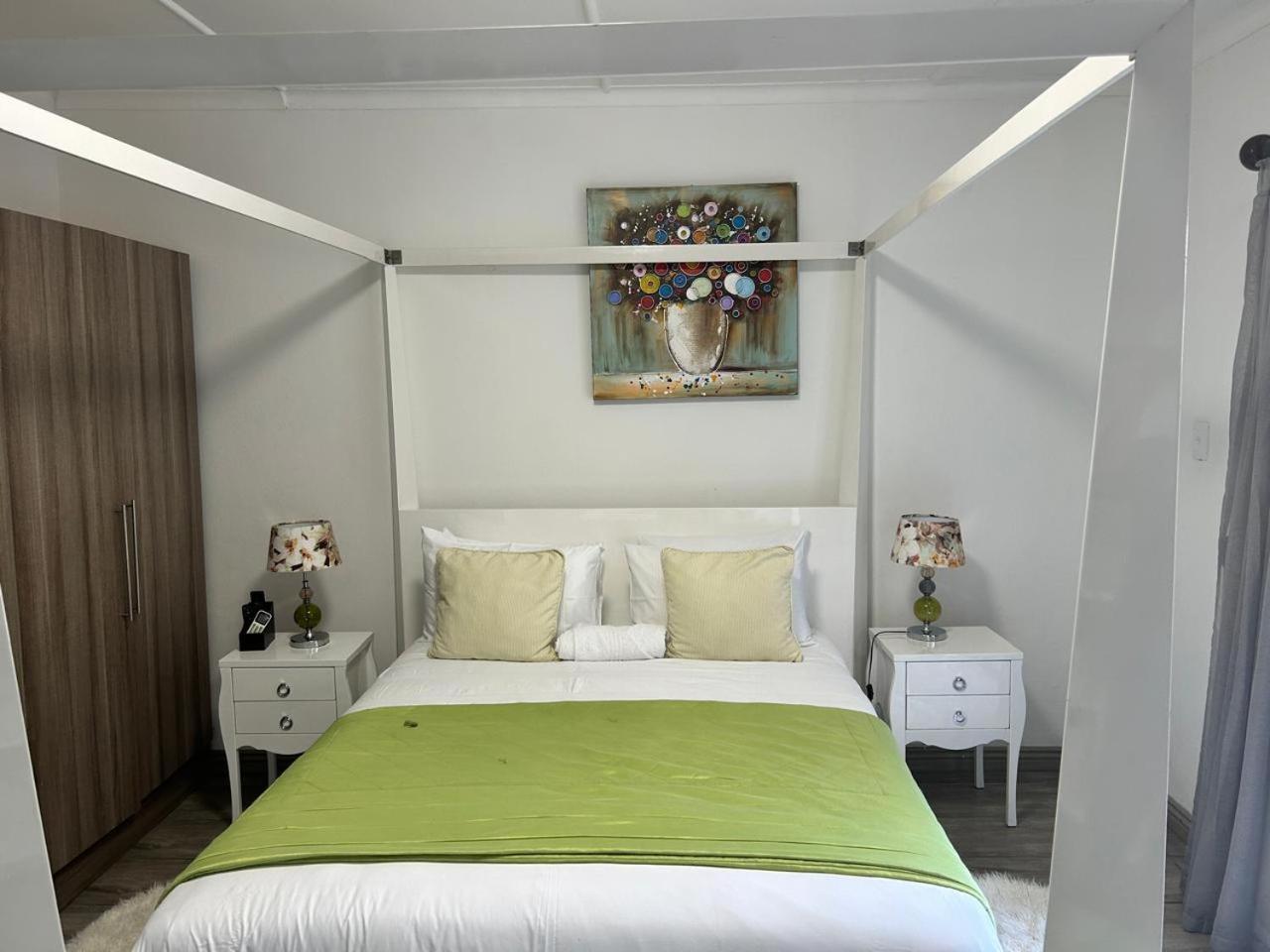 Calla Lily Guesthouse Mbombela Buitenkant foto