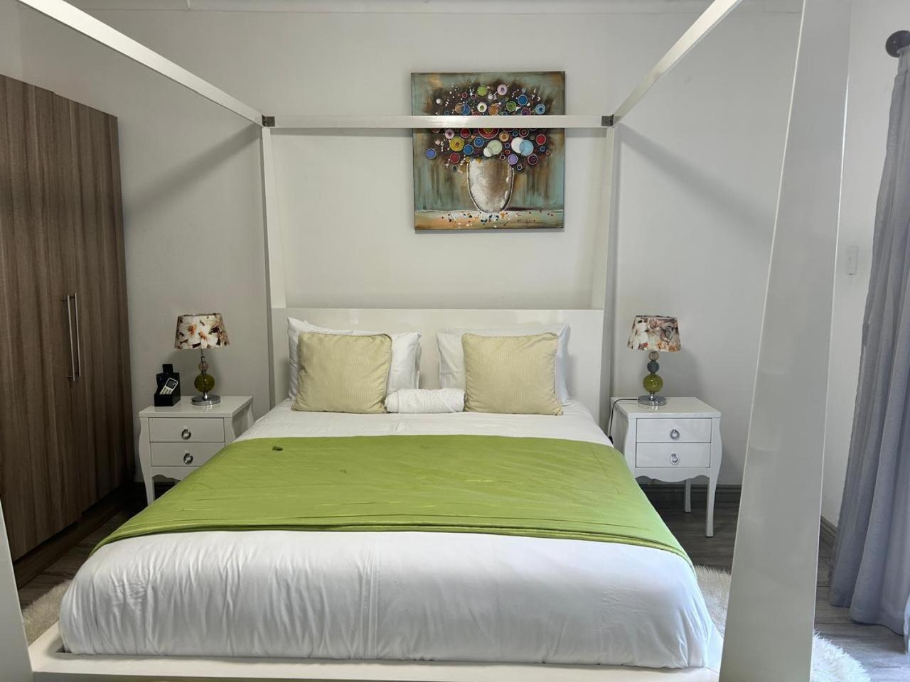 Calla Lily Guesthouse Mbombela Buitenkant foto