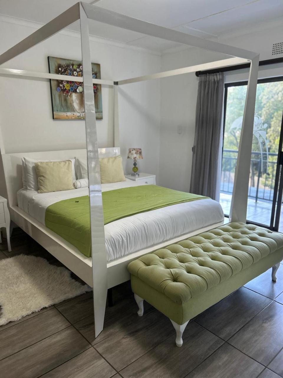 Calla Lily Guesthouse Mbombela Buitenkant foto