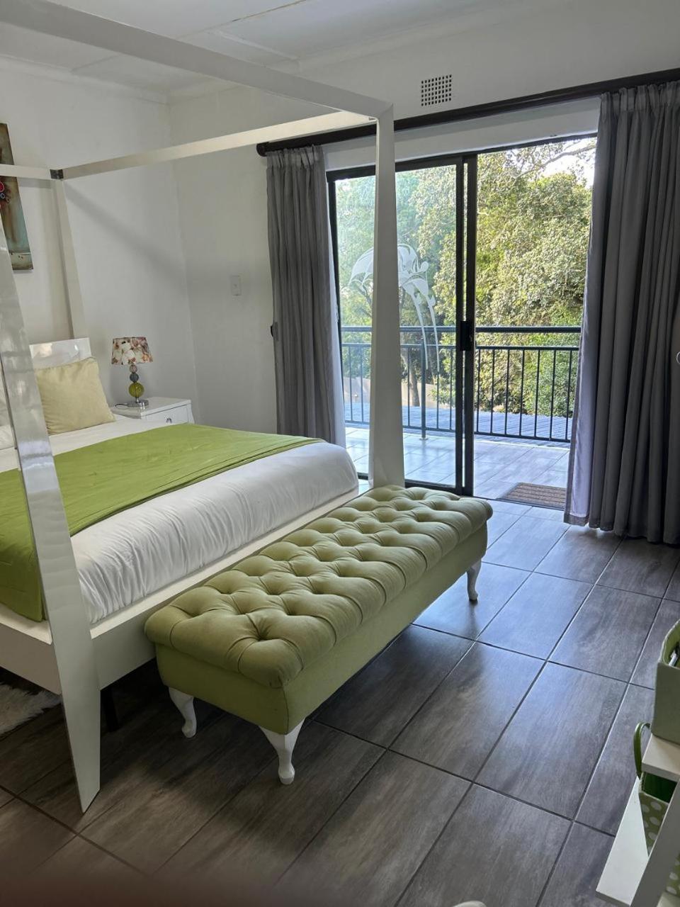 Calla Lily Guesthouse Mbombela Buitenkant foto