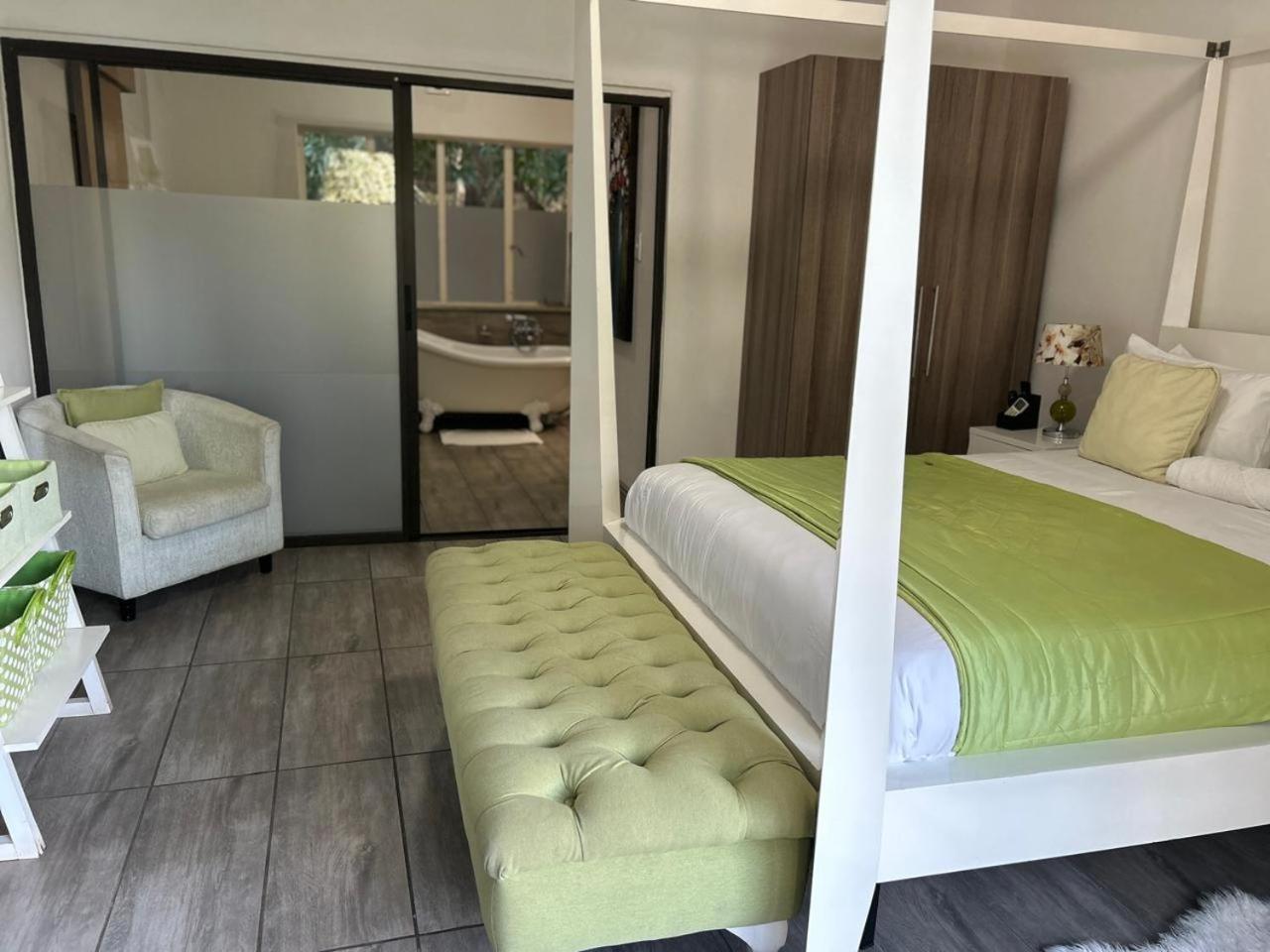Calla Lily Guesthouse Mbombela Buitenkant foto